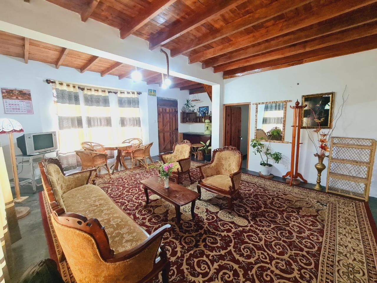 Sasru Holiday Home 努沃勒埃利耶 外观 照片